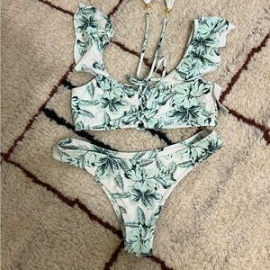 Amuse X Flynn Skye Set